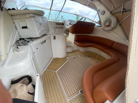 Cruisers Yachts 370 Express image