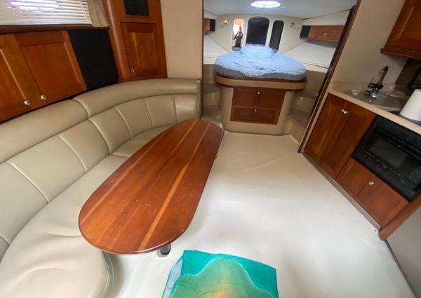 Cruisers Yachts 370 Express image