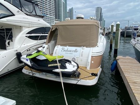 Cruisers Yachts 370 Express image