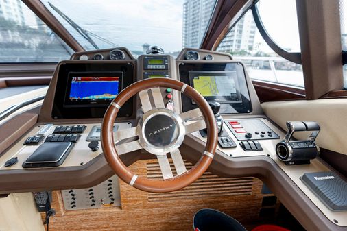 Azimut 53 Fly image