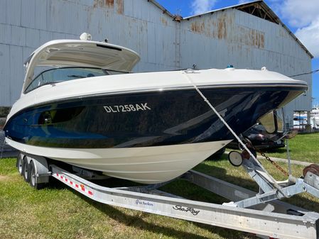 Sea Ray 350 SLX image