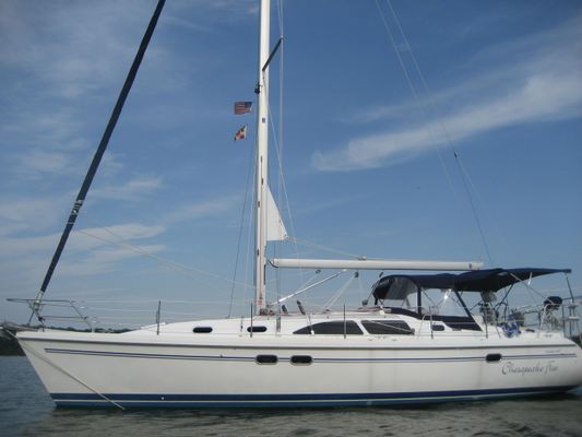 Catalina 387 - main image