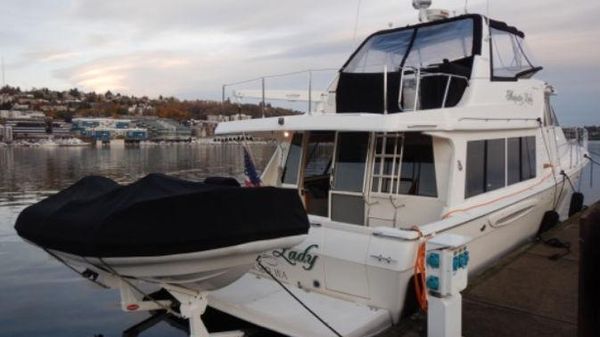 Meridian 490 Pilothouse