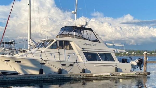 Meridian 490 Pilothouse