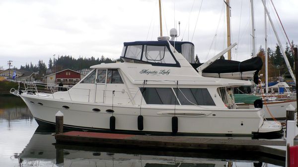 Meridian 490 Pilothouse