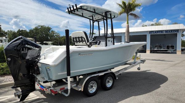 Tidewater 220 LXF