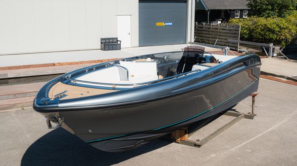 Riva Shuttle 