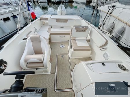 Bayliner VR6 Bowrider image