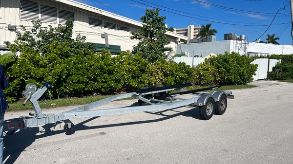 Trailer KARAVAN
