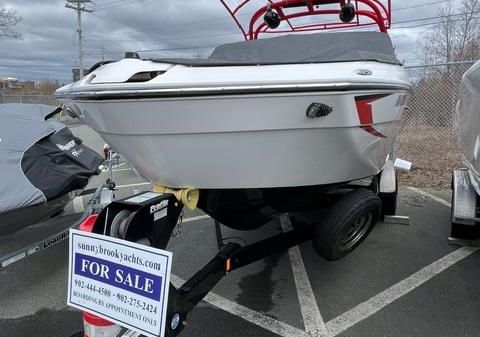 Yamaha Boats 242X