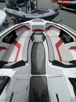 Yamaha Boats 242X image
