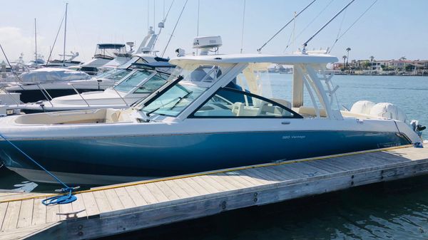 Boston Whaler 320 Vantage