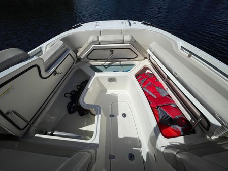 Boston Whaler 320 Vantage image