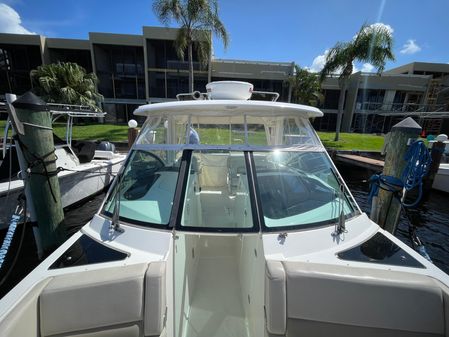 Boston Whaler 320 Vantage image