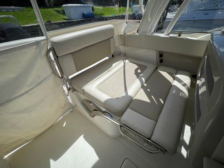 Boston Whaler 320 Vantage image