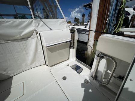 Boston Whaler 320 Vantage image