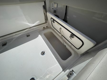 Boston Whaler 320 Vantage image