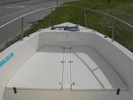 Pursuit 2150 Pursuit image