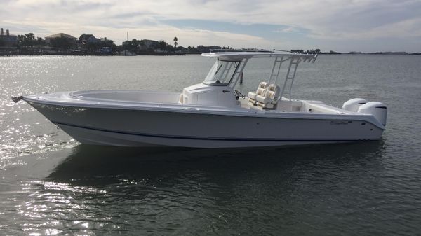 Edgewater 320CC