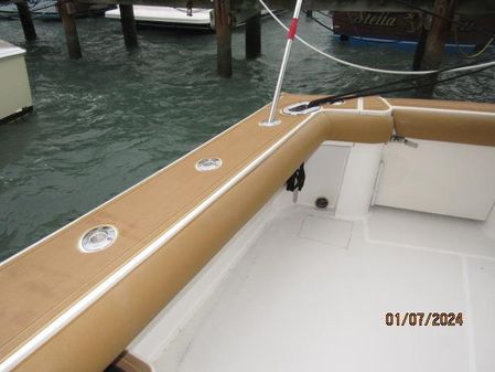 Luhrs 44-CONVERTIBLE image