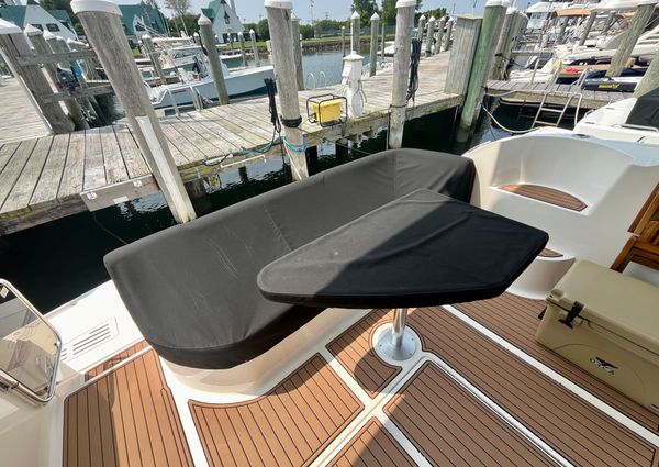 Sea Ray 510 Fly image