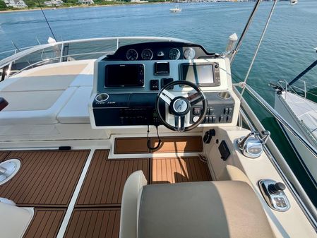 Sea Ray 510 Fly image