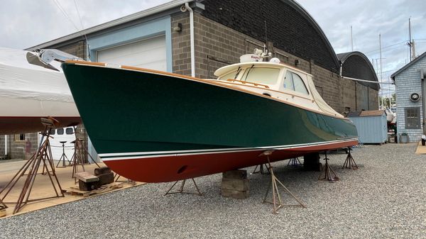 Hinckley 36 Picnic Boat 