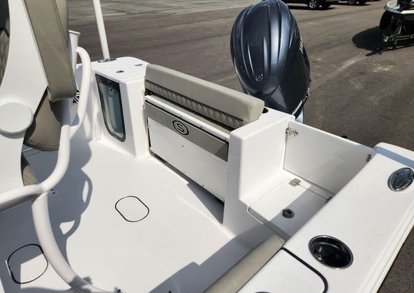 Sportsman Open 212 Center Console image