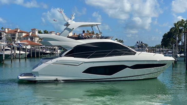 Sunseeker Manhattan 52