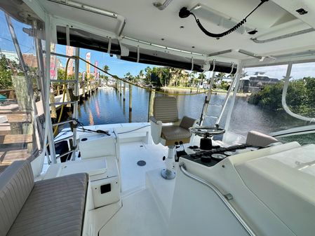 Luhrs 40 Open image