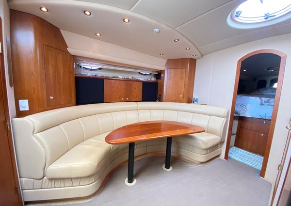 Cruisers Yachts 4270 Express image