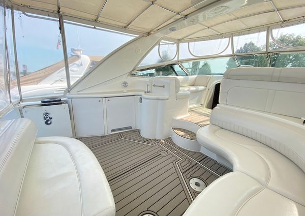 Cruisers Yachts 4270 Express image