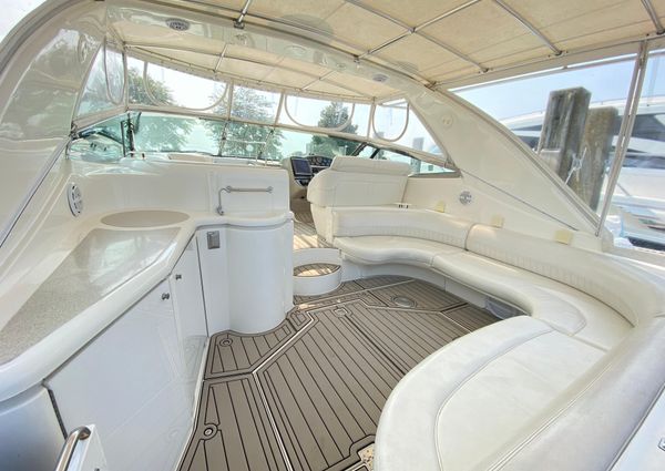 Cruisers Yachts 4270 Express image