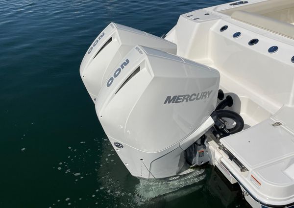 Boston-whaler 250-OUTRAGE image