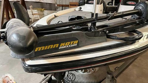 Skeeter ZX200