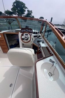 Hunt Yachts Harrier 25 image