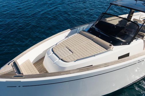 Pardo Yachts Pardo 43 image