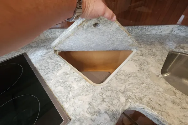 Viking 48-SPORT-TOWER image