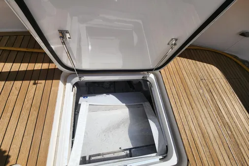 Viking 48 Sport Tower image