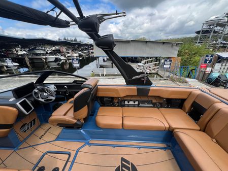 Malibu Wakesetter 23 LSV image