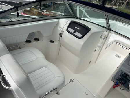 Robalo R247 Dual Console image