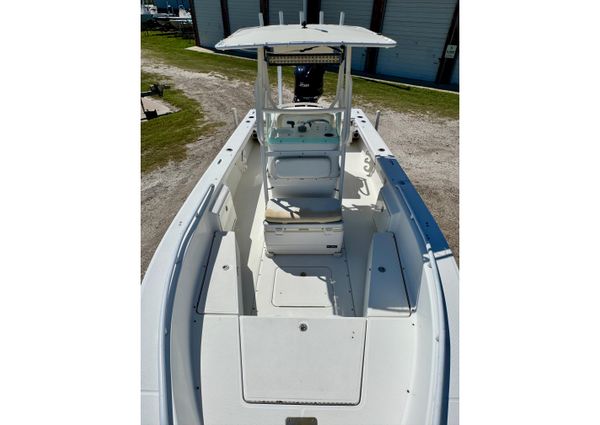 Everglades 223 Center Console image