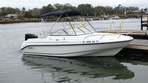 Boston Whaler Ventura 