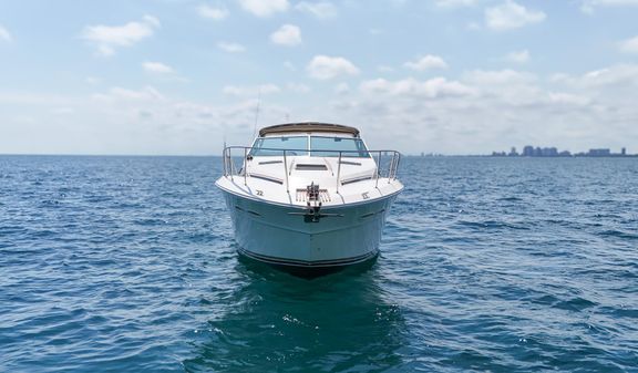 Sea Ray Express Cruiser/Tender included image