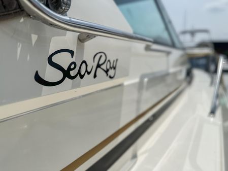 Sea Ray Express Cruiser/Tender included image