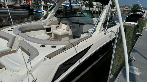 Sea Ray 300 SLX 