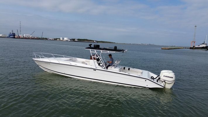 Marlin 350 Center Console - main image