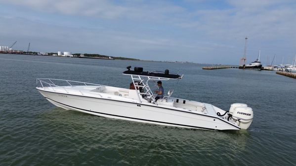 Marlin 350 Center Console image