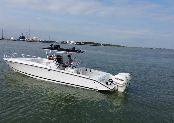 Marlin 350 Center Console image