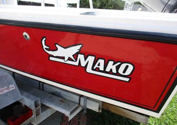 Mako 19-CENTER-CONSOLE image